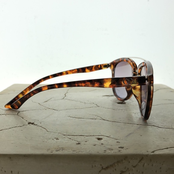 Oleg Cassini Round Tortoise Shell Cat Eye Frame Thin Arm Gray Tint - Picture 6 of 7